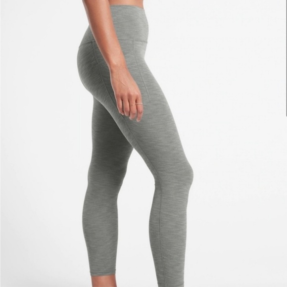 Athleta Pants - Athleta Salutation Stash Pocket II 7/8 Tight in Powervita